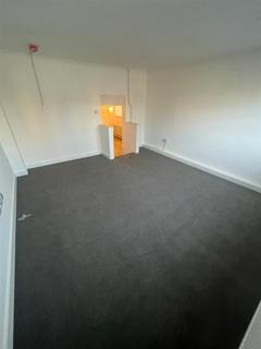 3 bedroom flat to rent, Mills Studios Ware, Ware