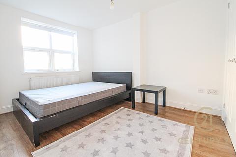 3 bedroom flat for sale, Old London Road, KINGSTON UPON THAMES KT2