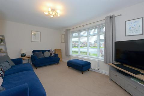 3 bedroom semi-detached house for sale, Rosehill Drive, Whittington, Oswestry