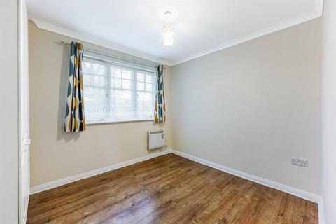 6 Chamberlain Gardens, Hounslow, TW3 4NF