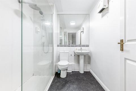 6 Chamberlain Gardens, Hounslow, TW3 4NF