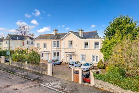 2 bedroom apartment for sale, Kilverstone Court, St. Margarets Road, St Marychurch, Torquay