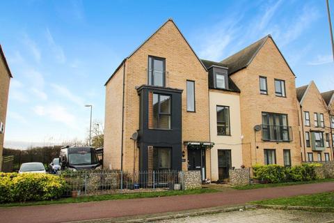 20 Bronte Avenue, Tattenhoe, Milton Keynes, MK4 4LB