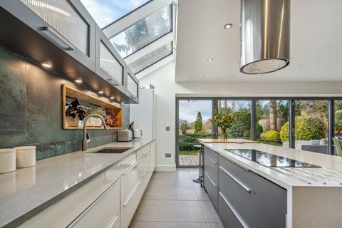 33 Highlands Road, Seer Green, Beaconsfield, HP9 2XL