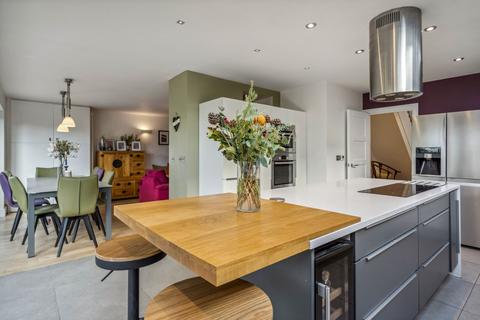 33 Highlands Road, Seer Green, Beaconsfield, HP9 2XL