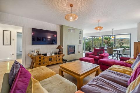 33 Highlands Road, Seer Green, Beaconsfield, HP9 2XL