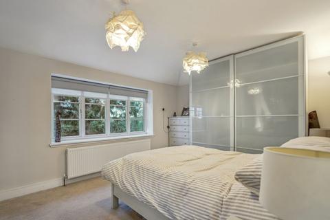 33 Highlands Road, Seer Green, Beaconsfield, HP9 2XL