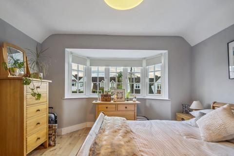 33 Highlands Road, Seer Green, Beaconsfield, HP9 2XL