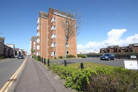 2 bedroom flat to rent, Buchan Court, Ayr KA7