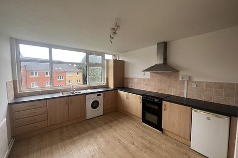 2 bedroom flat to rent, Kennerleigh Road, Cardiff. CF3