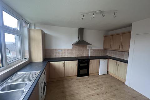 2 bedroom flat to rent, Kennerleigh Road, Cardiff. CF3