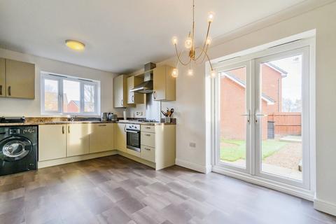 4 bedroom detached house for sale, Cotton Fields, Manchester M28