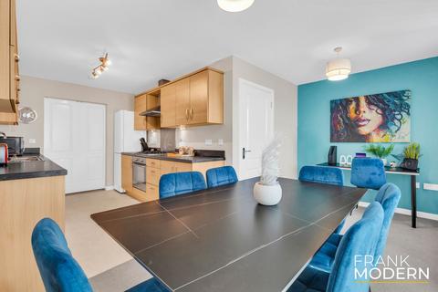 43 Molyneux Square, Hampton Vale, Peterborough, PE7 8WA