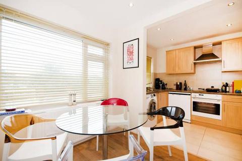 2 bedroom flat for sale, Uxbridge Road, Hatch End, Pinner, HA5