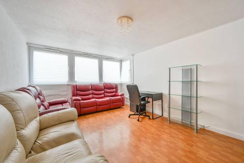 2 bedroom flat to rent, Green Dragon Lane, Brentford, TW8