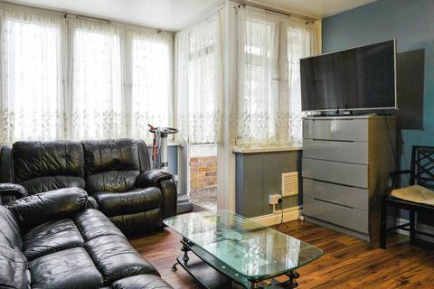 1 bedroom flat for sale, East Surrey Grove, London SE15