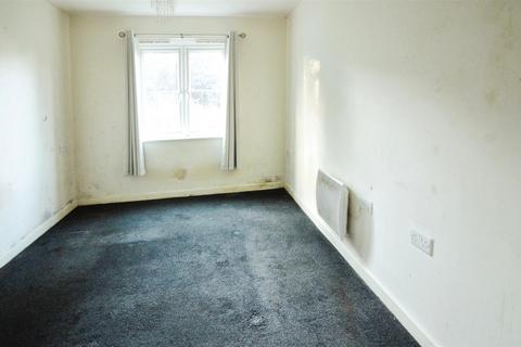 1 bedroom flat for sale, The Oaks, Leeds LS10