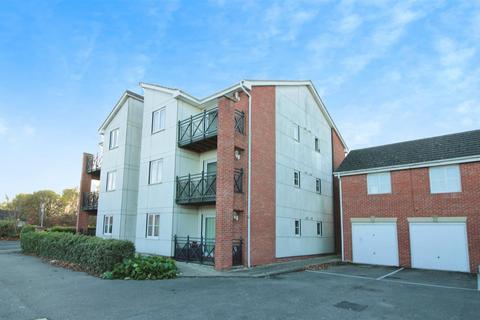 1 bedroom flat for sale, The Oaks, Leeds LS10