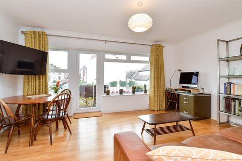 1 bedroom flat for sale, Bristol Gardens, Brighton, East Sussex