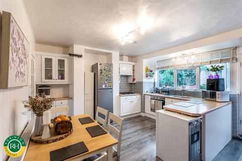 71 Cecil Avenue, Warmsworth, Doncaster, DN4 9QP