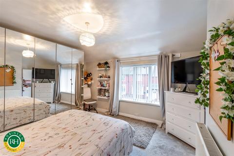 71 Cecil Avenue, Warmsworth, Doncaster, DN4 9QP