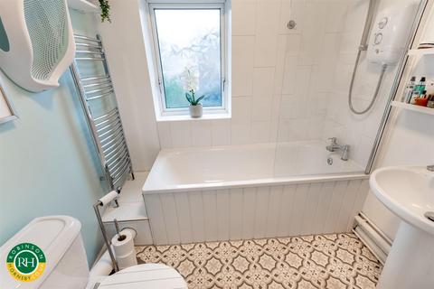 71 Cecil Avenue, Warmsworth, Doncaster, DN4 9QP