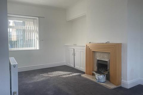 2 bedroom terraced house to rent, Campbell Street, Bradford BD13