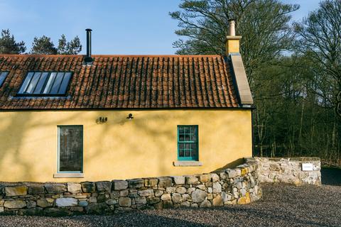 2 bedroom detached house to rent, Slackbrae, Alloa, Clackmannanshire, FK10 3QF