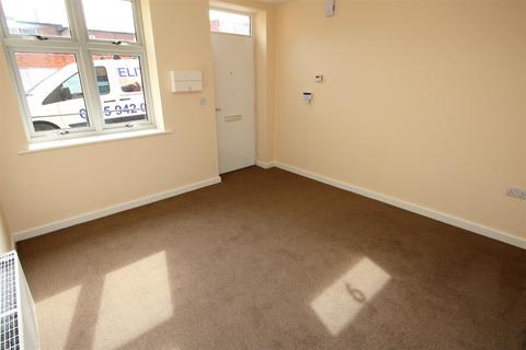 2 bedroom terraced house to rent, Daybrook Street, Nottingham