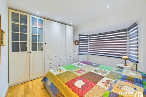 8 Derwent Crescent, Stanmore, HA7 2NF