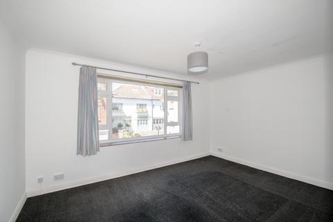 2 bedroom flat to rent, Wilbury Road, Hove, BN3