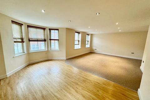 3 bedroom apartment for sale, Castle Heights, Marlborough Street