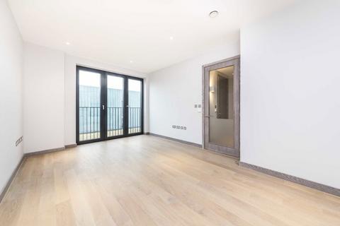 Studio for sale, Chivers Passage, London SW18