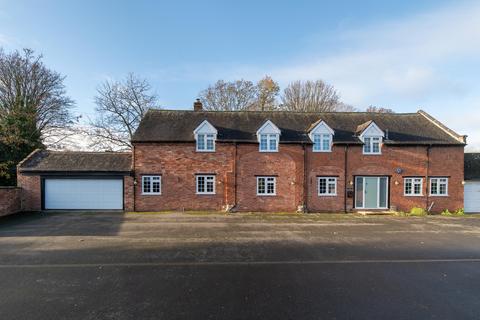 4 bedroom village house for sale, Chestnut Square, Wellesbourne, Warwick, Warwickshire, CV35