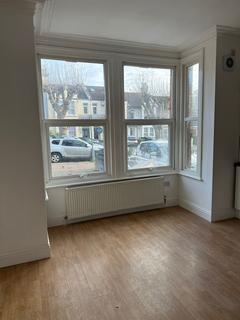 1 bedroom flat to rent, Seaforth Road, Westcliff-on-Sea SS0