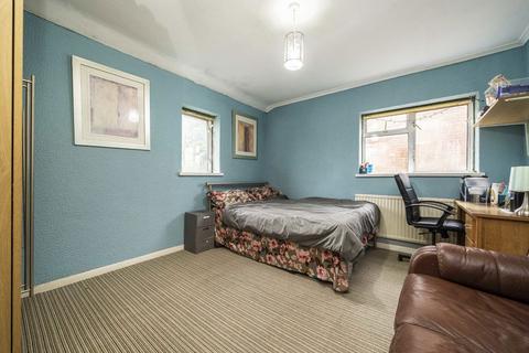 9 Dalcross Road, Hounslow, TW4 7RA