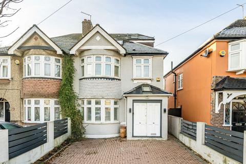 4 bedroom semi-detached house for sale, Oaklands Avenue, Isleworth TW7