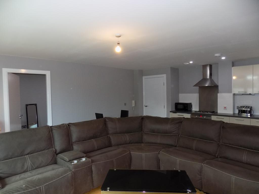 6-Seater Sofa!