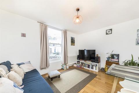 2 bedroom flat to rent, Greenwich South Street, London SE10