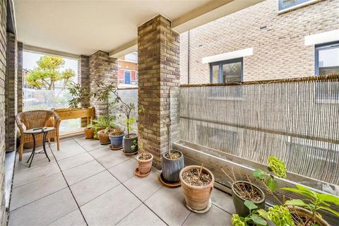 3 bedroom flat for sale, Rothsay Street, London SE1