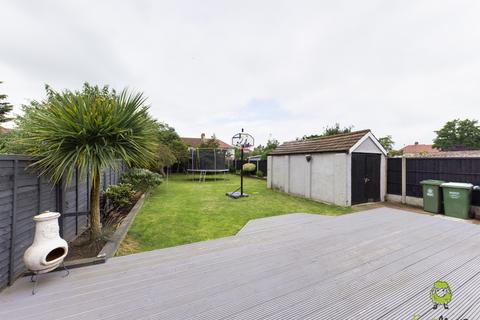 2 bedroom semi-detached bungalow for sale, Bedonwell Road, Bexleyheath, Kent, DA7