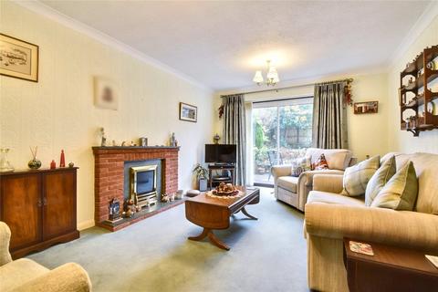 3 bedroom detached house for sale, Cherry Close, Worcestershire WR9