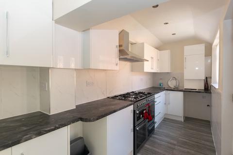 5 bedroom terraced house to rent, Coldcotes Avenue, Leeds, West Yorkshire, LS9