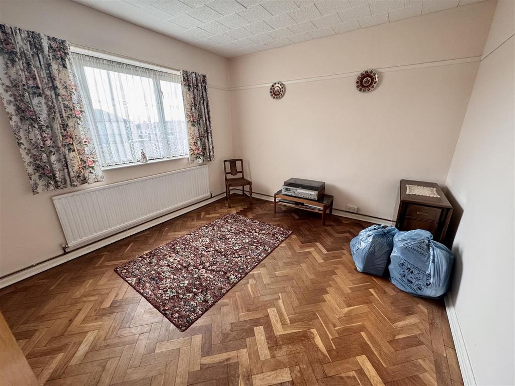 Sitting Room/ Bedroom 3