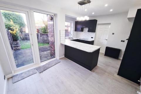 4 bedroom semi-detached house for sale, Elm Grove, Droylsden