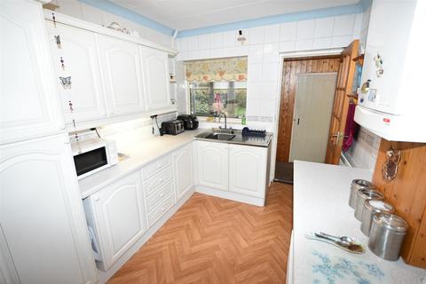 2 bedroom end of terrace house for sale, Canvey Island SS8