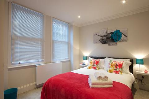 2 bedroom apartment for sale, Comeragh Road, Barons Court, London, W14