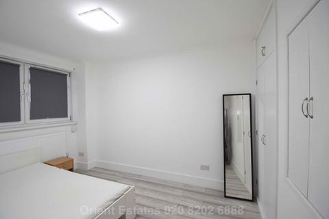 3 bedroom flat to rent, Raglan Street, London