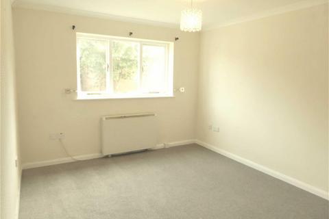 1 bedroom apartment to rent, Highgrove Court, Rushden NN10