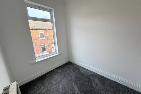 2 bedroom apartment to rent, Maughan Street, Blyth, Northumberland, NE24